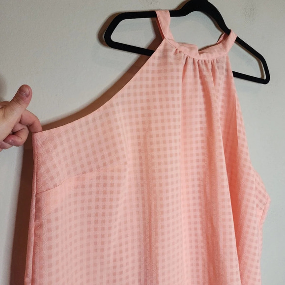 Torrid Pink Clip Chiffon Mock Neck Halter. Sleeveless top. Women's size 3X - Picture 3 of 16